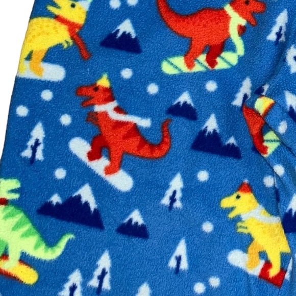 Cat & Jack Fleece Pajama Set 4T Snowboarding Dinosaur Winter Scene - Picture 12 of 13
